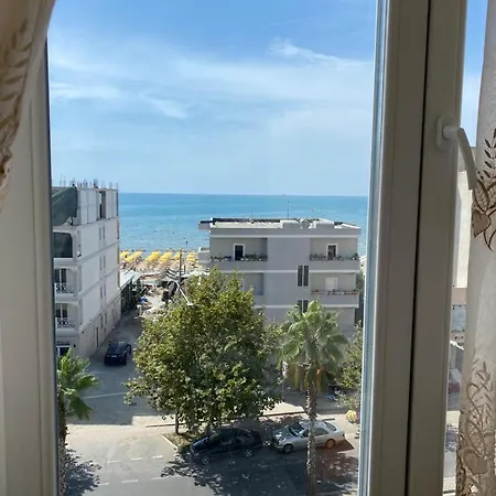 Holiday 4 Apartment *