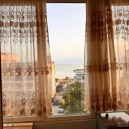 Apartment Holiday 4 *